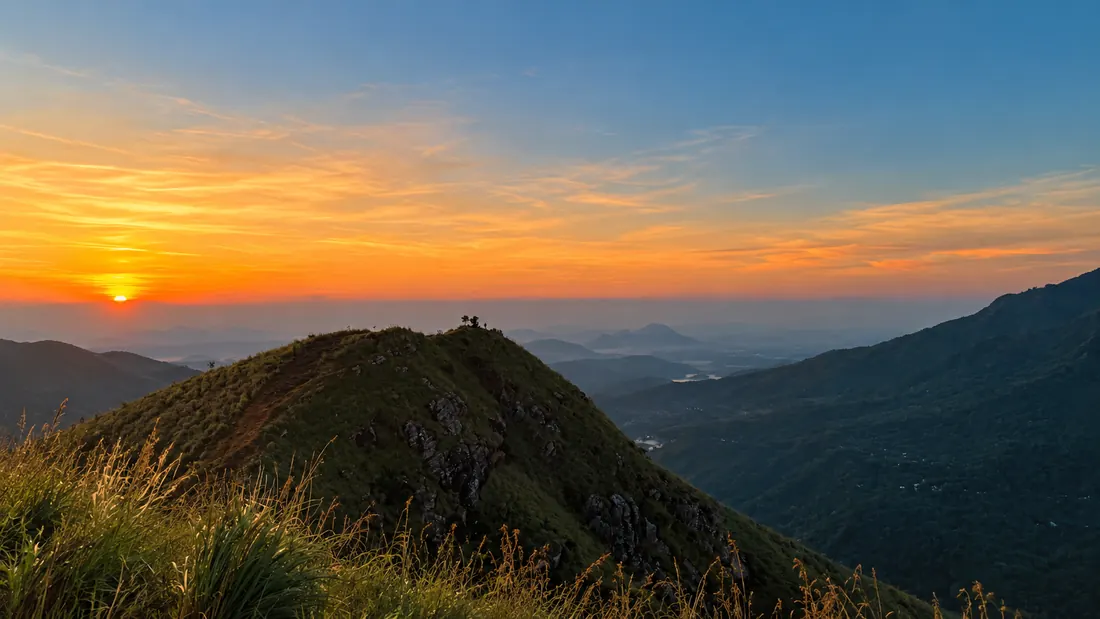 Sunrise from Little Adam’s Peak, Ella